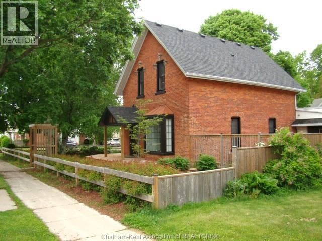 26 ERIE STREET South in