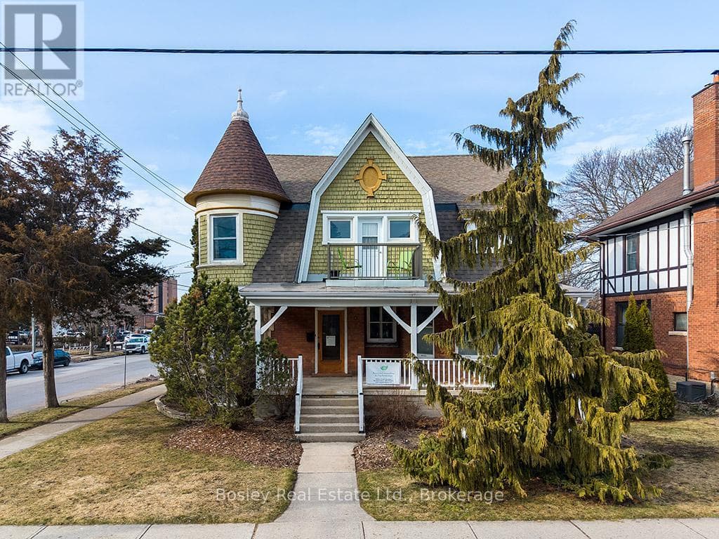 404 9TH STREET E in