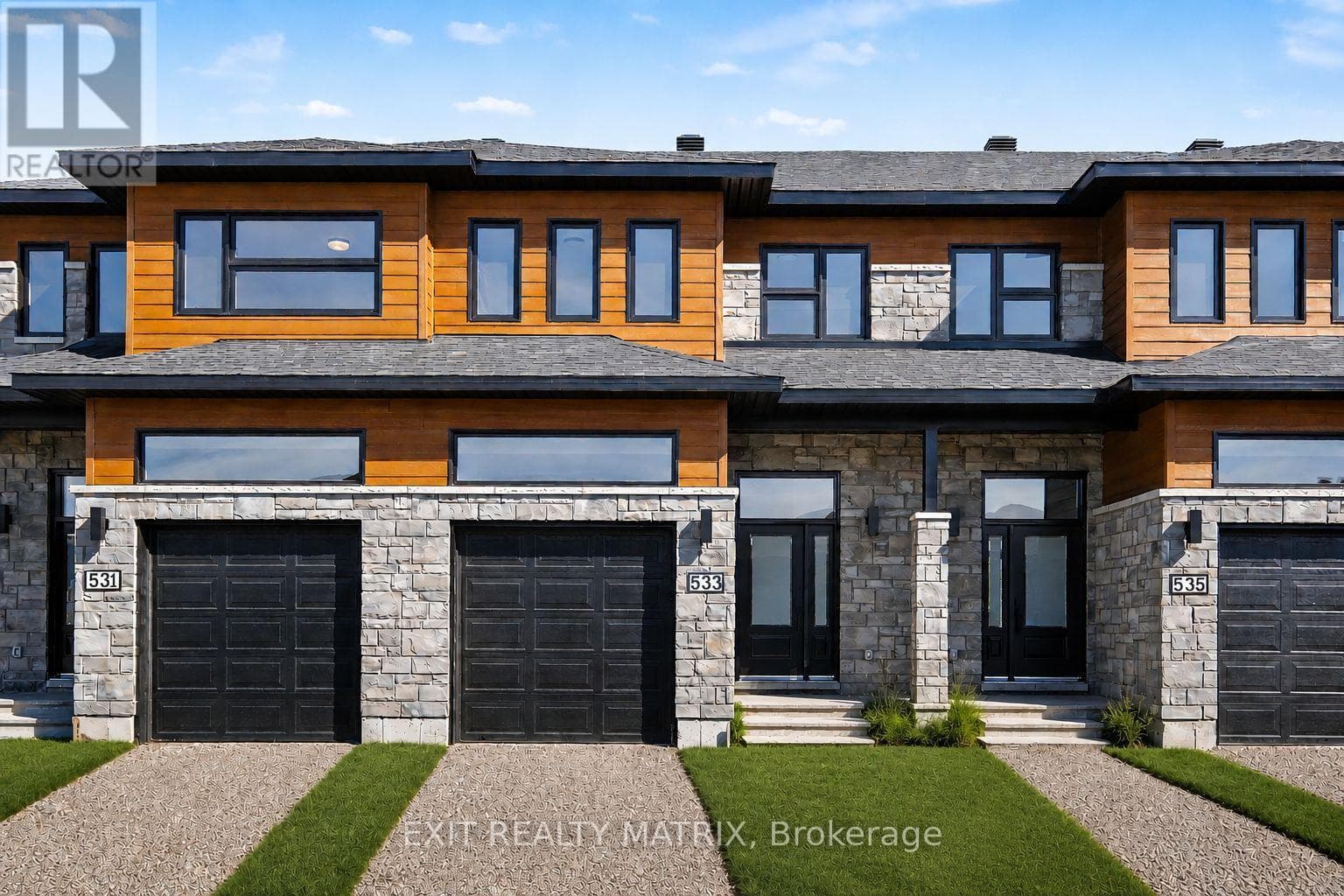 533 REGINA STREET in
