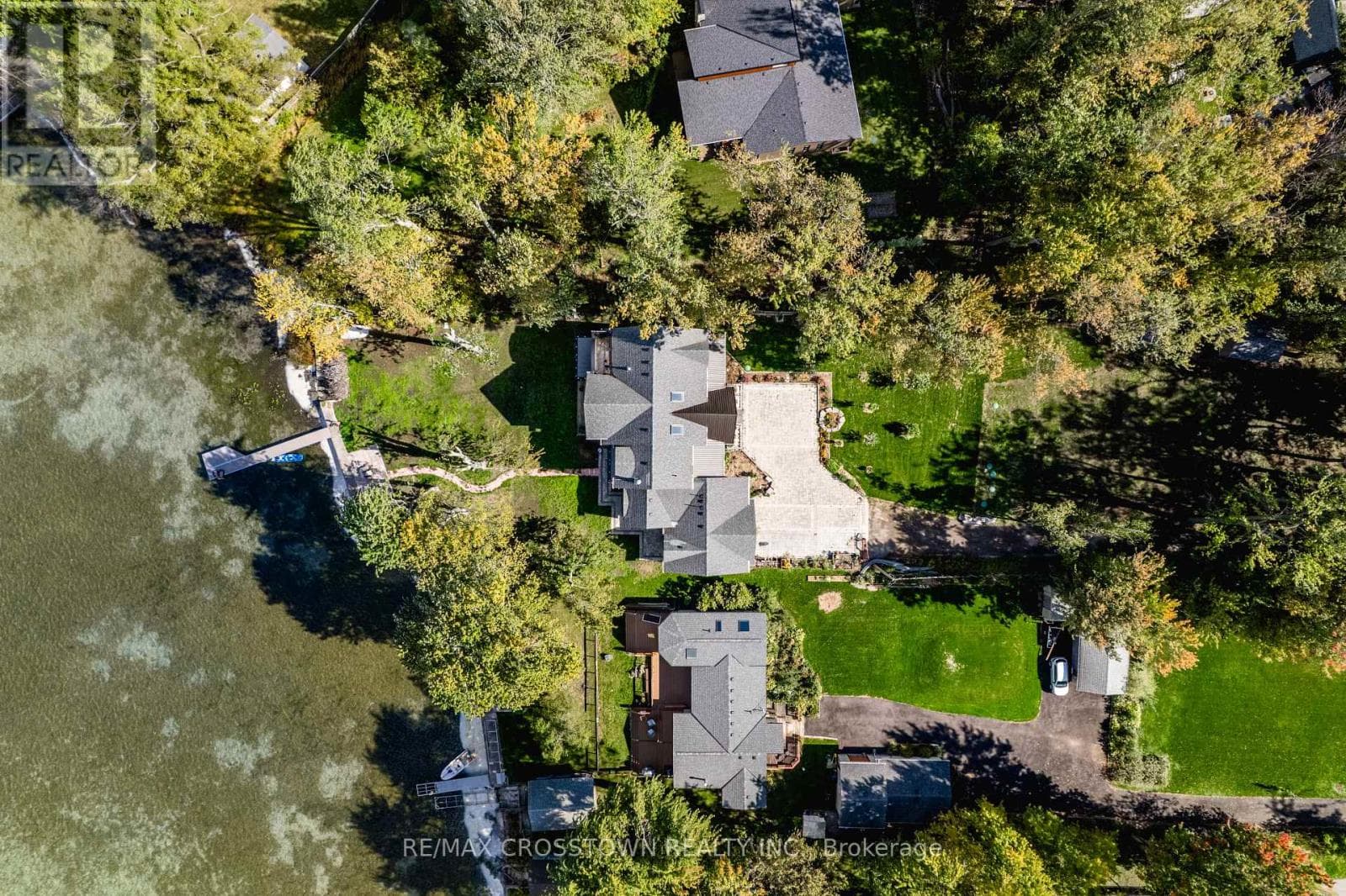 178 MOORES BEACH ROAD in Pefferlaw