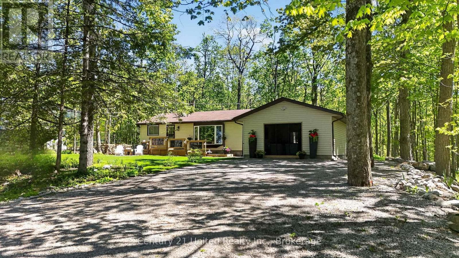 32 TEDS LANE in