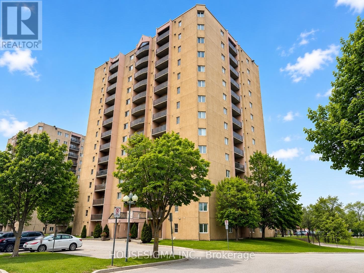 1203 - 860 COMMISSIONERS ROAD E in South London