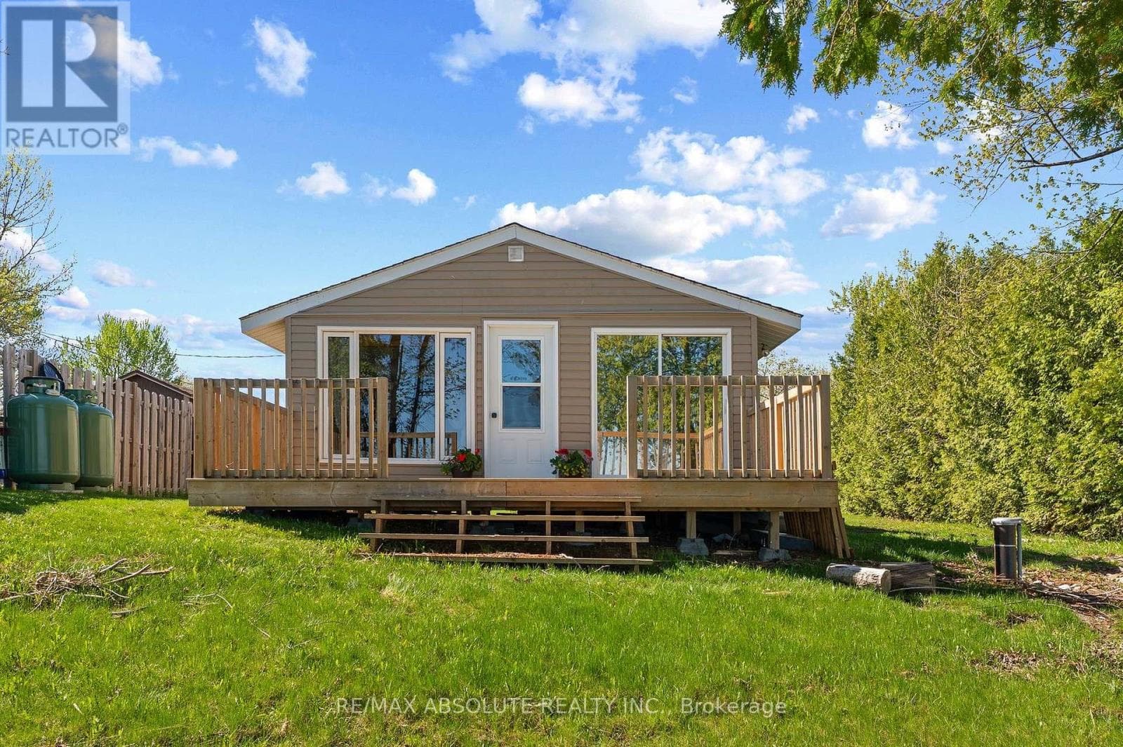 33 B OAKDALE LANE in