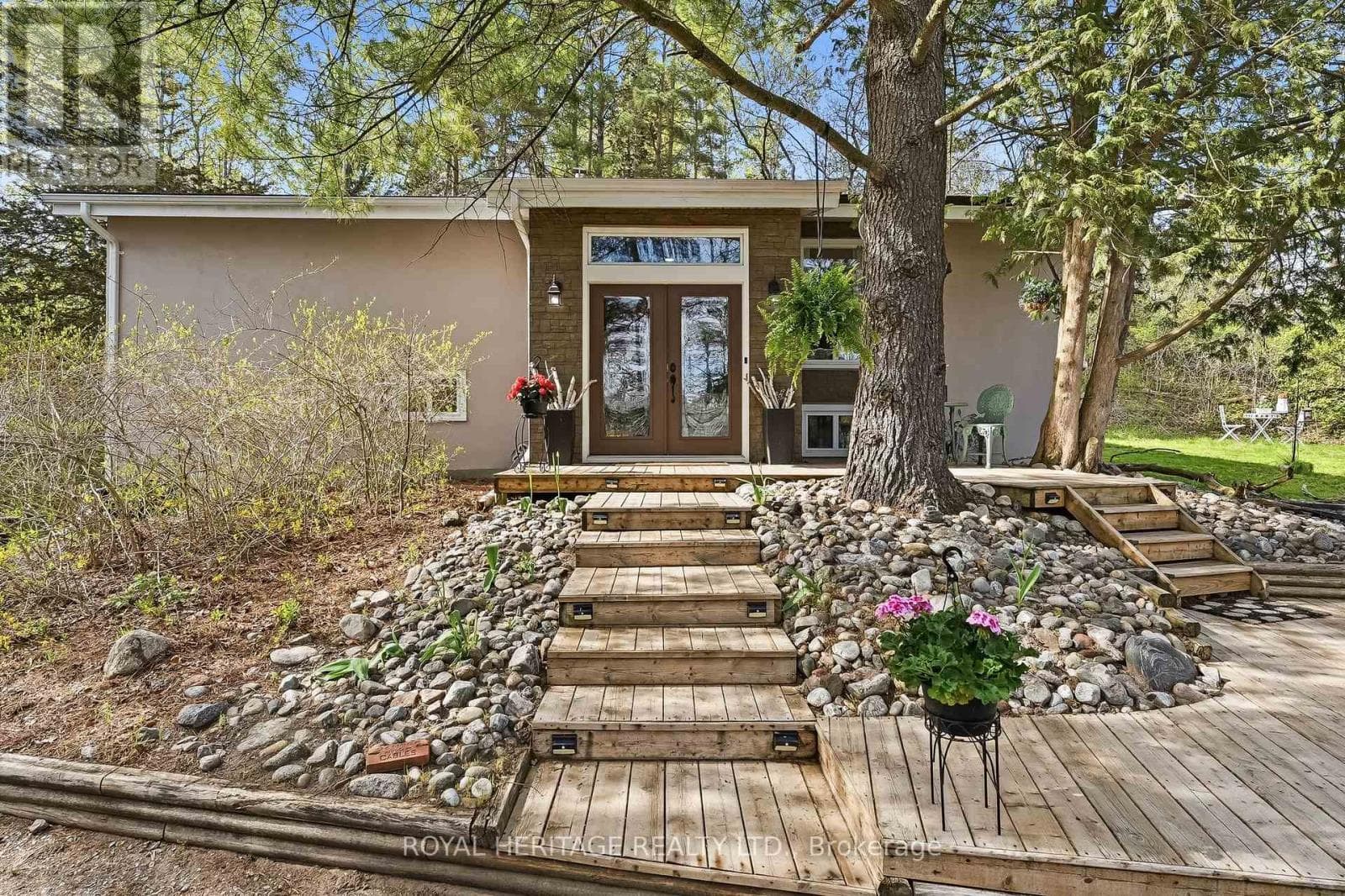 30 STOCKDALE ROAD in