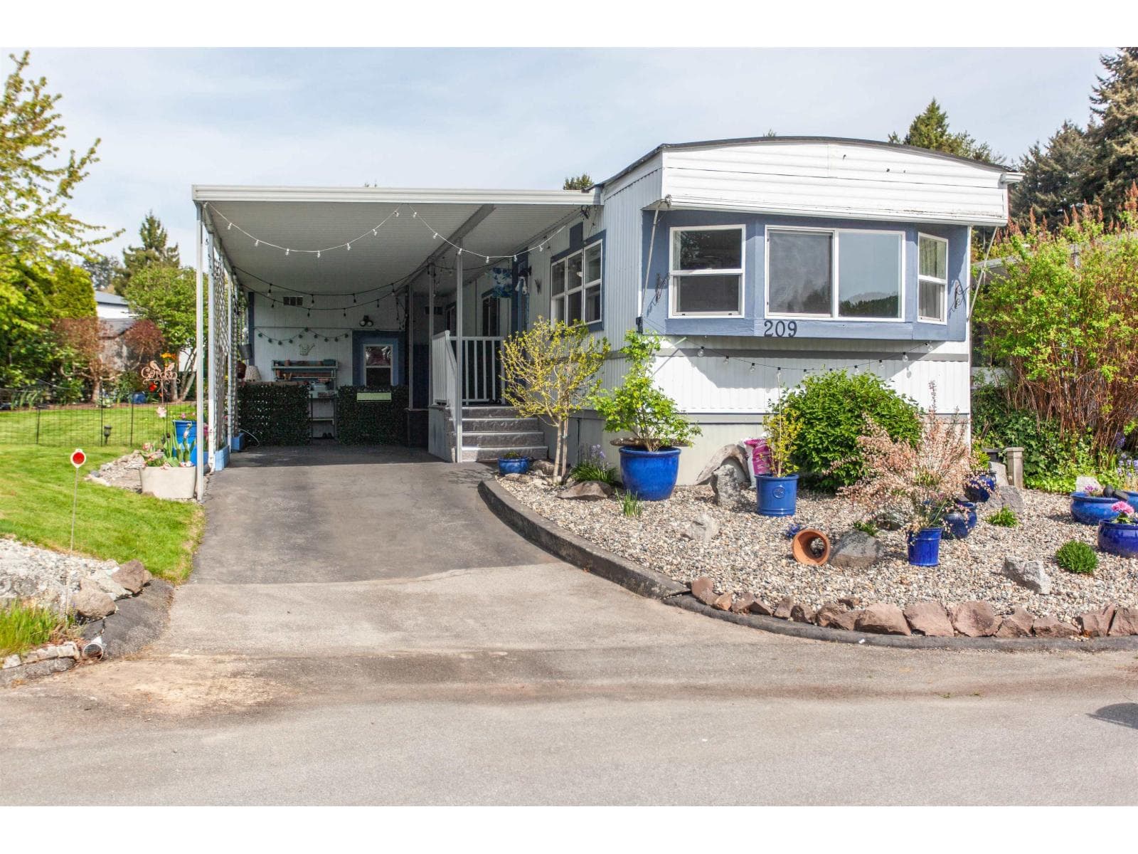 209 1840 160 STREET in Sunnyside