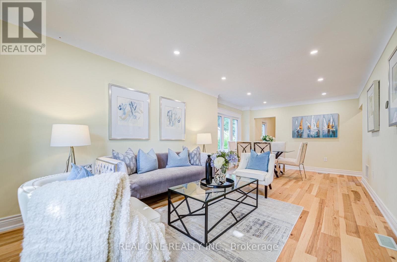 4052 SAINT JAMES AVENUE in Pettit