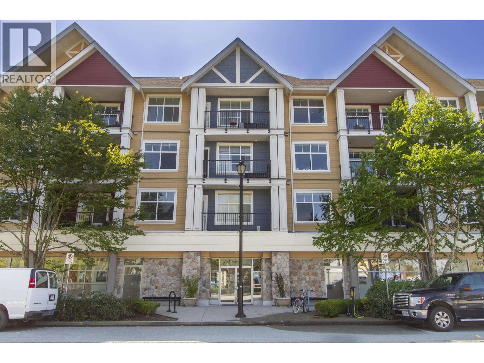 207 1336 MAIN STREET in