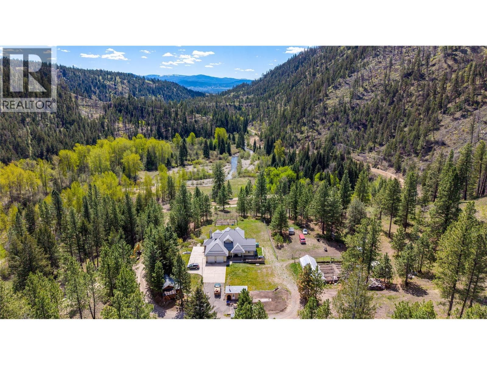 1100 Summers Creek Road in