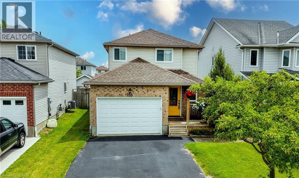 255 HIGHBROOK CRESCENT in Alpine/Laurentian