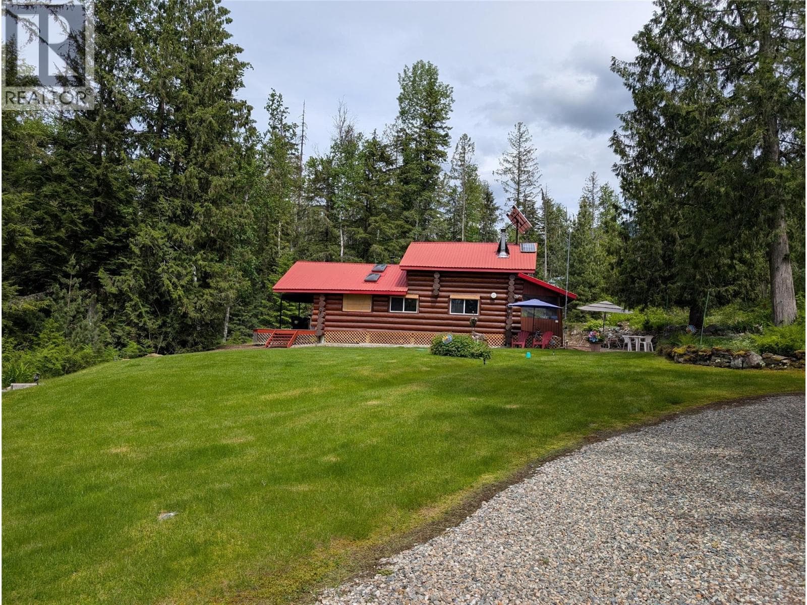 1363 BOURNE CRESCENT in