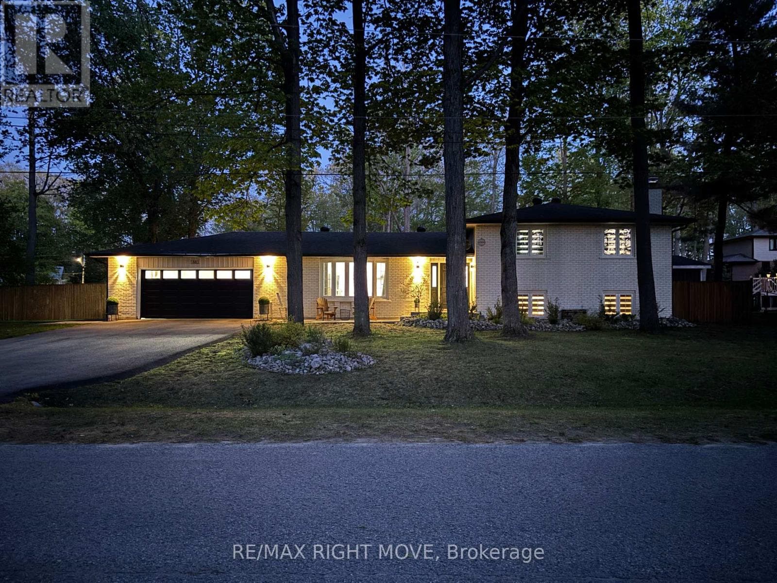 1883 GLEN OAK LANE in