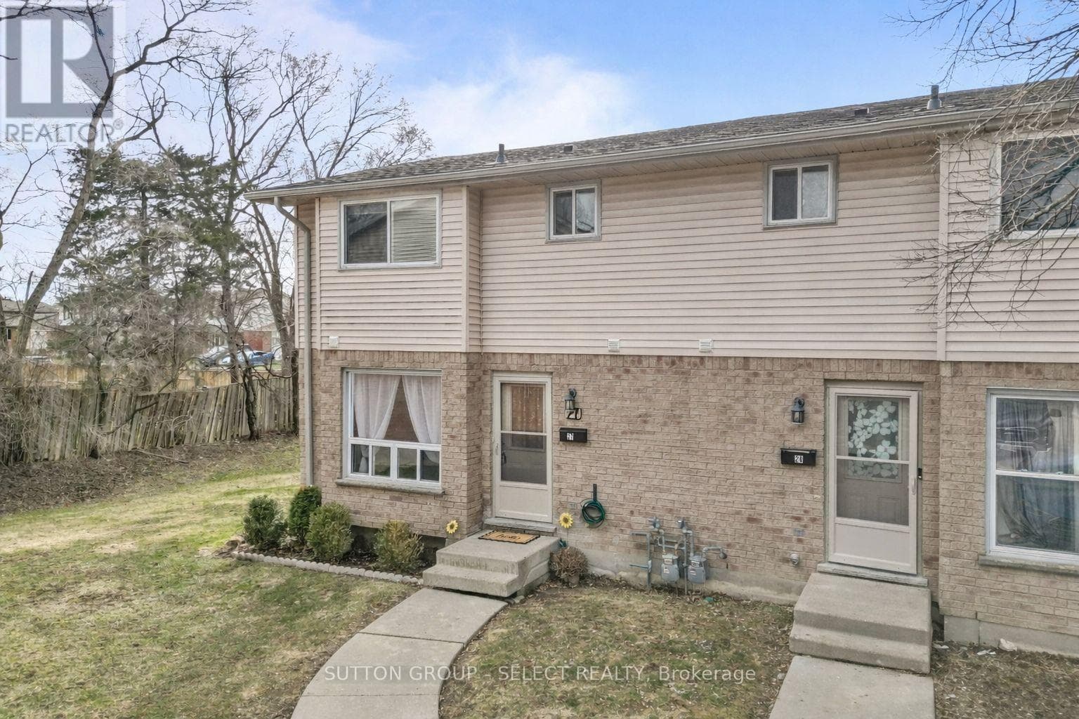 27 - 757 WHARNCLIFFE ROAD in Highland