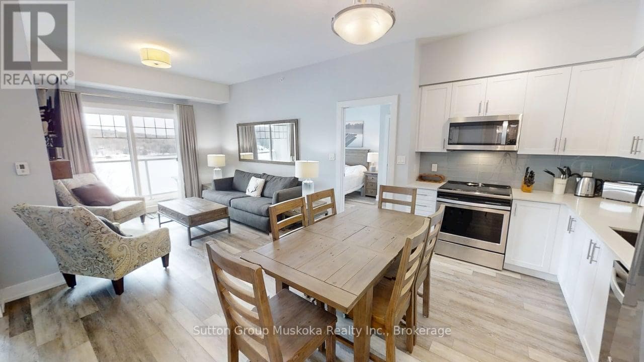 423 - 25 PEN LAKE POINT ROAD in