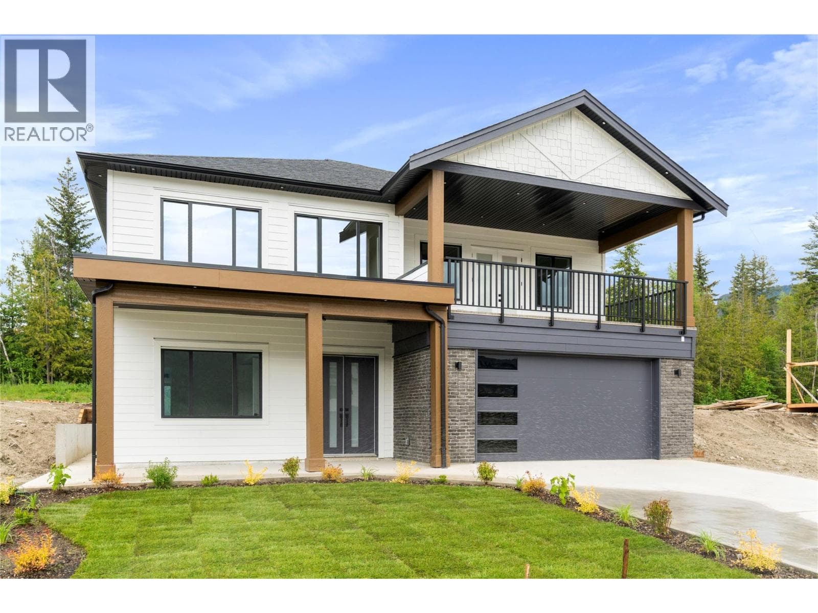 6841 42 Street NE in