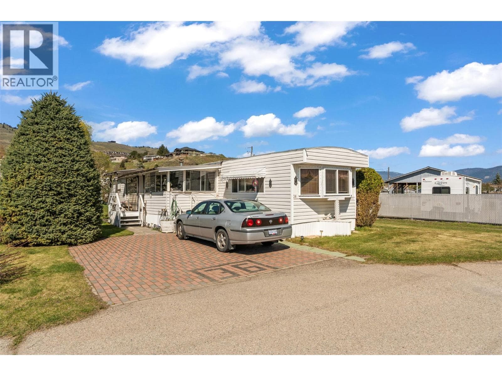2727 Lakeshore Road Unit# 36 in