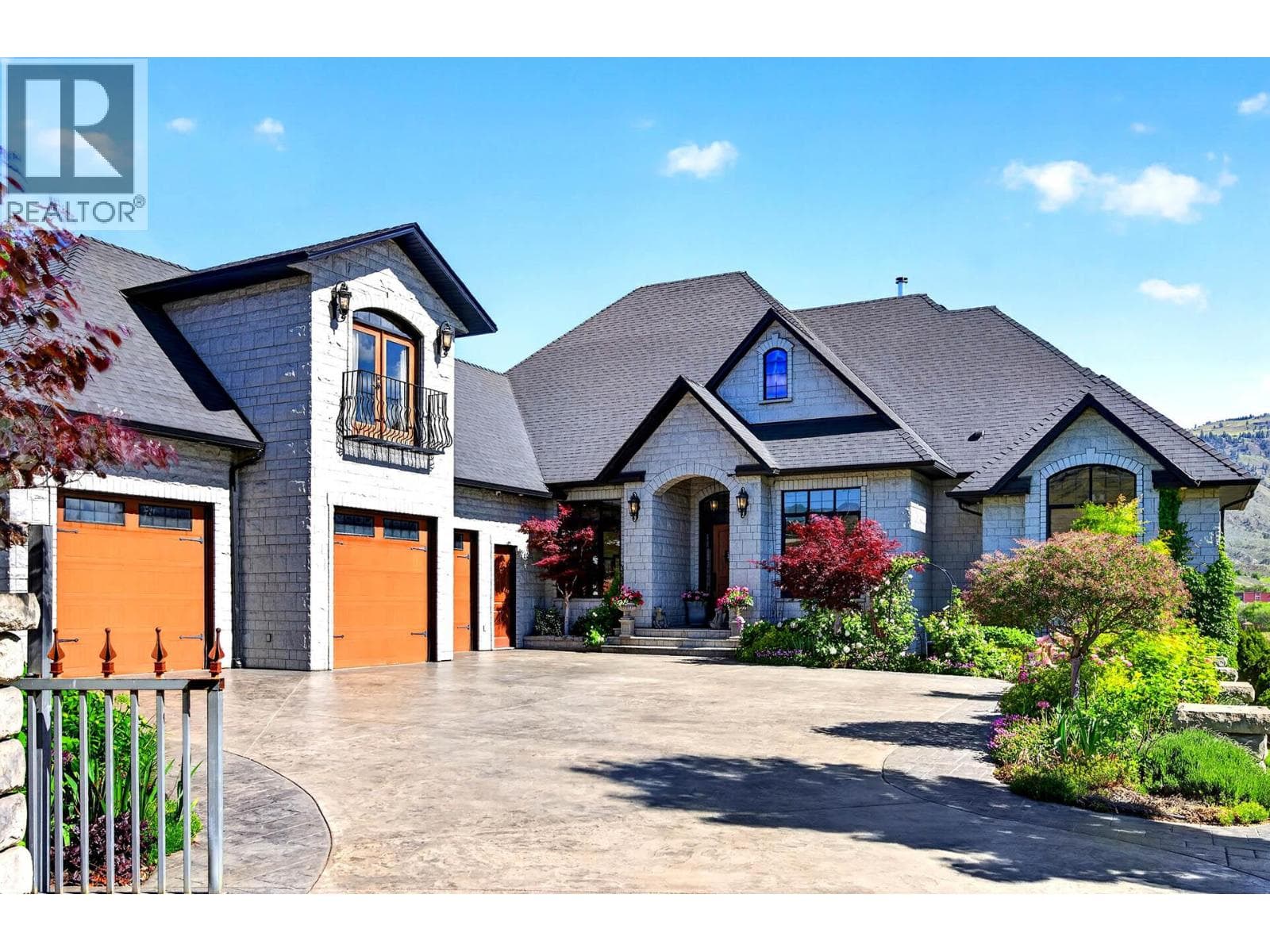 1580 LORNE STREET EAST in