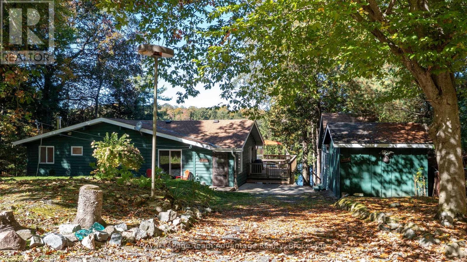 8 FIREFLY WAY in