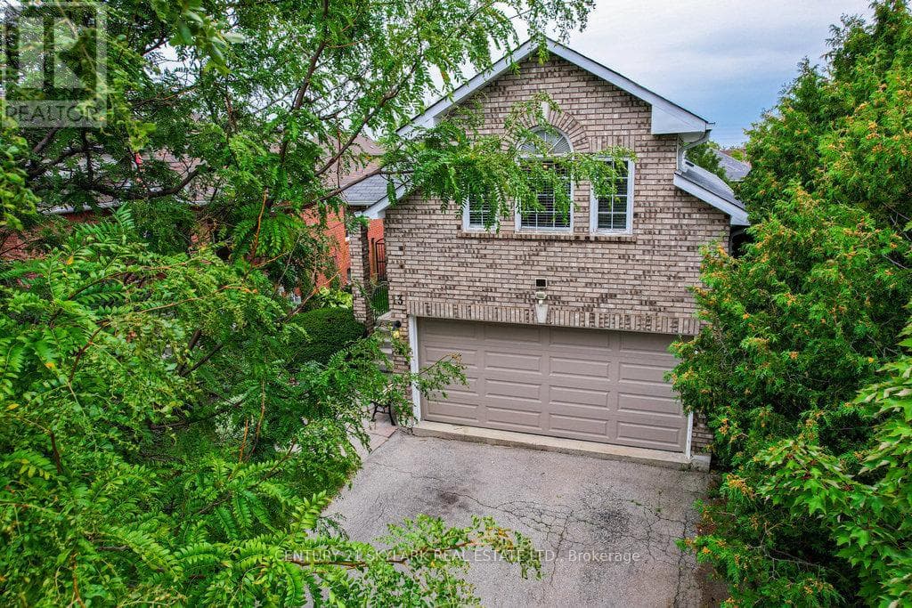 13 PAULETTE WAY in