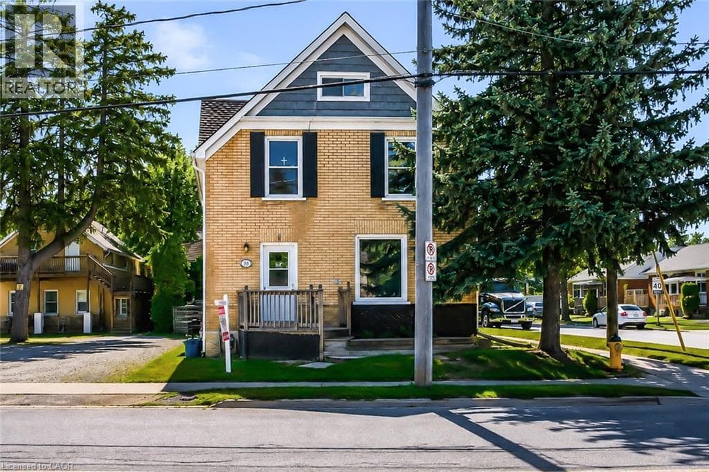 93 LANCASTER STREET EAST in Frederick/Rosemount/Auditorium