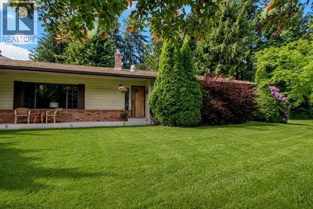 1402 Amhurst Road in