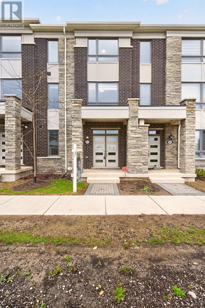 42 - 51 SUMMER WIND LANE in CREDITVIEW