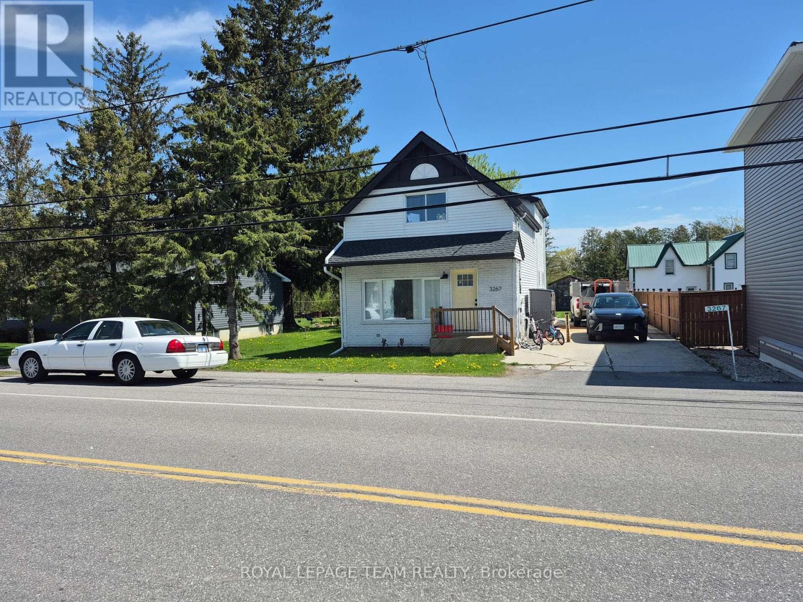 3267 YORKS CORNERS ROAD in METCALFE
