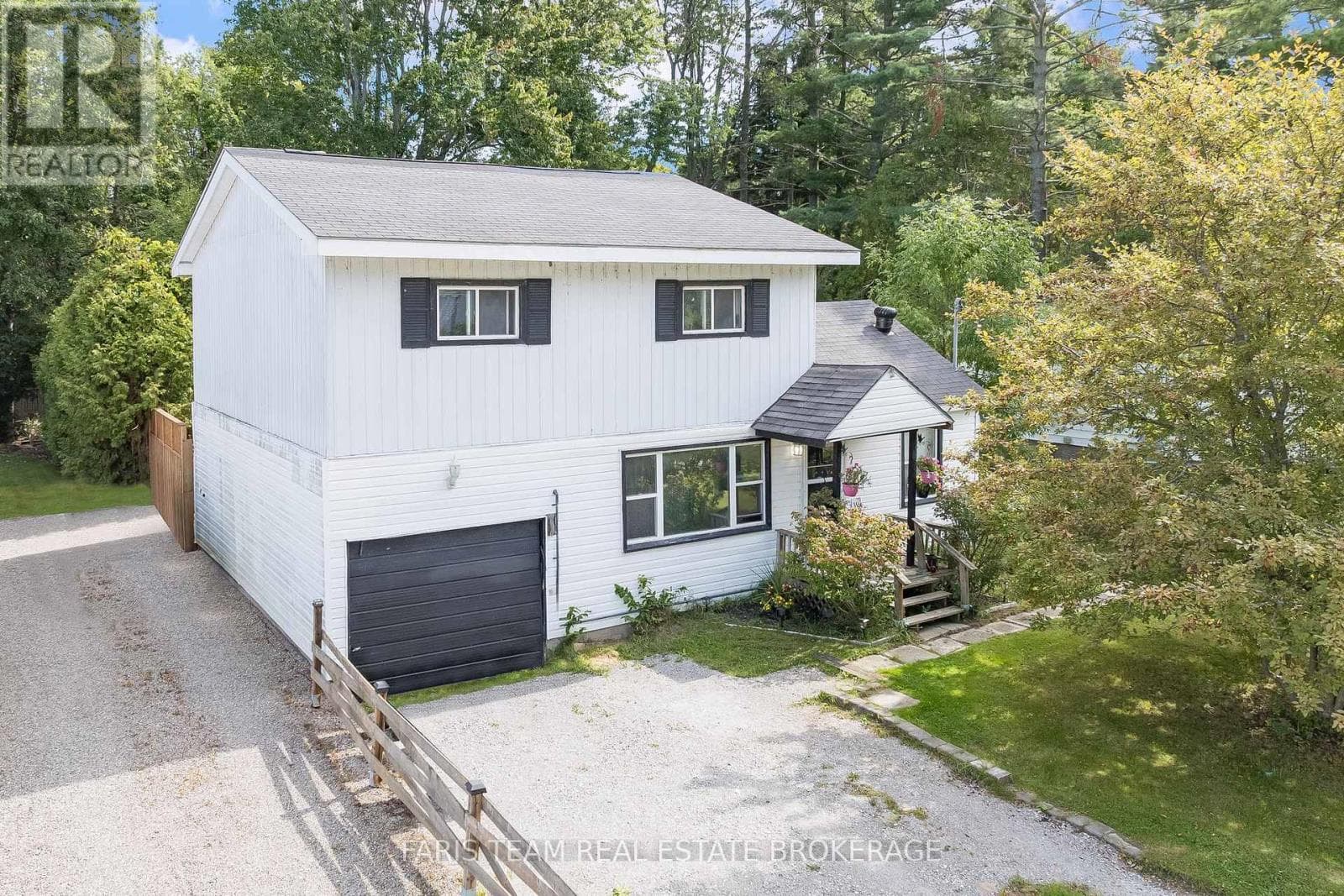 3425 CORONATION AVENUE in