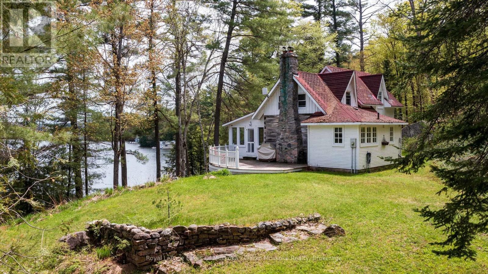 250 & 252 CLEAR LAKE ROAD in