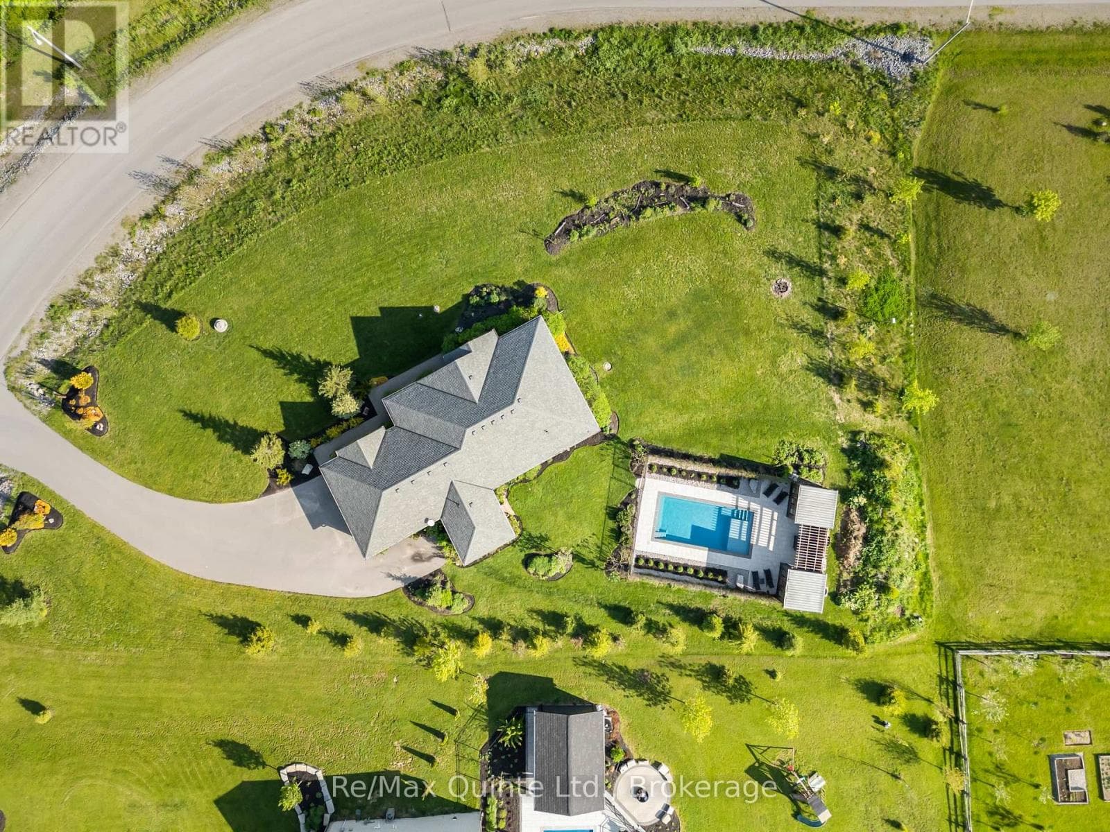 68 HIDDENVALLEY DRIVE in