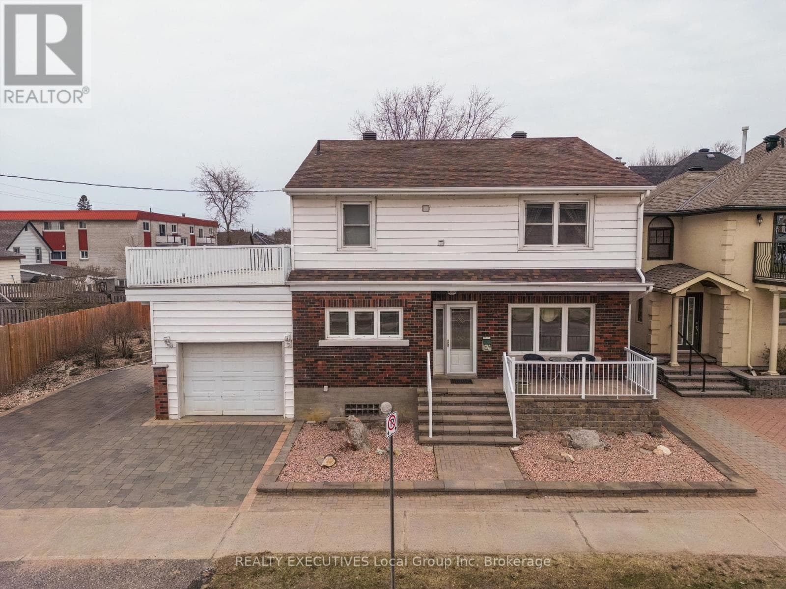 390 MURRAY STREET in