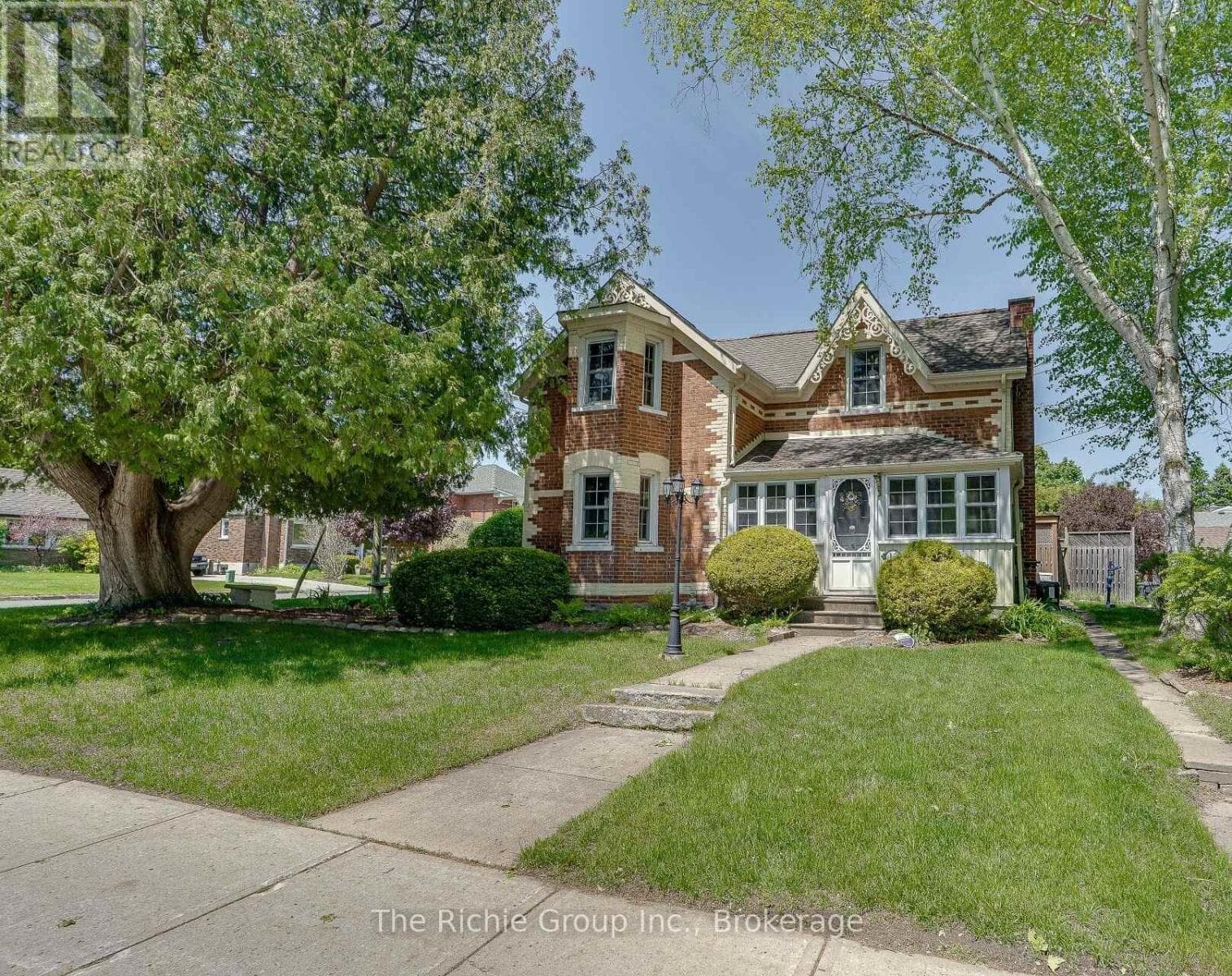 15 EMMA STREET in