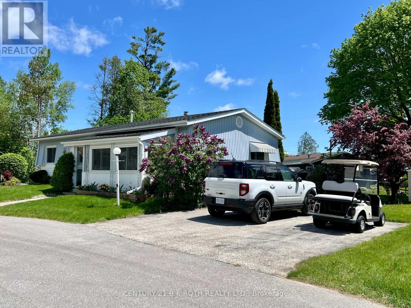 1 NECTARINE COURT in