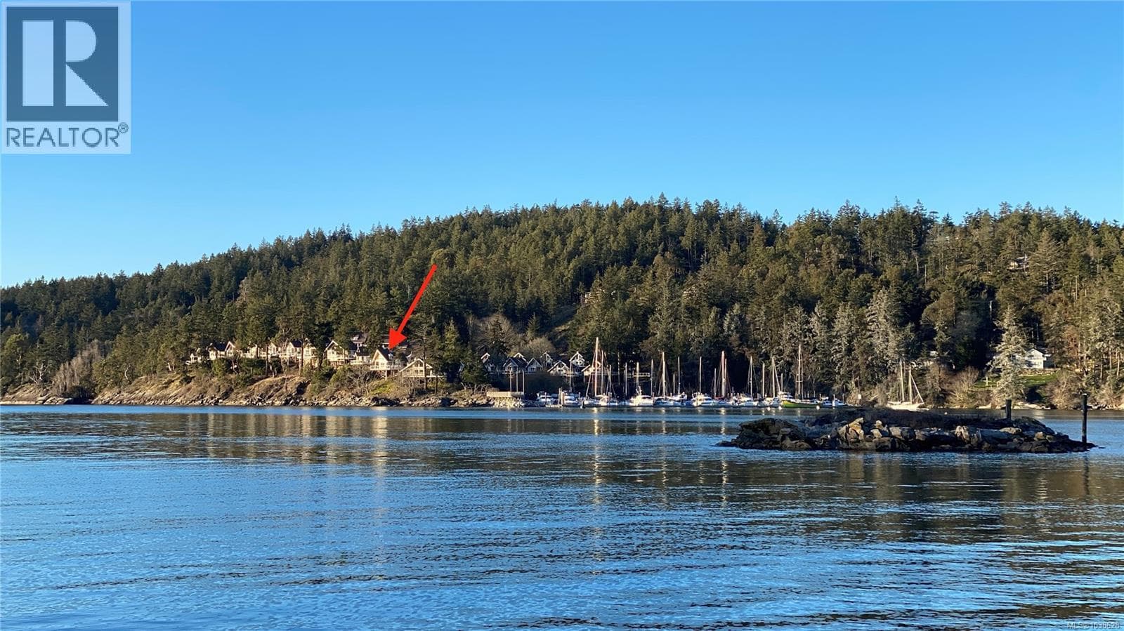 10C 2315 MACKINNON ROAD in