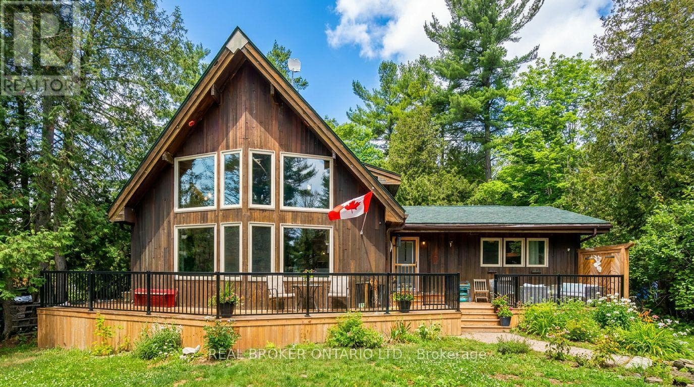 1 WOODLAND DRIVE in