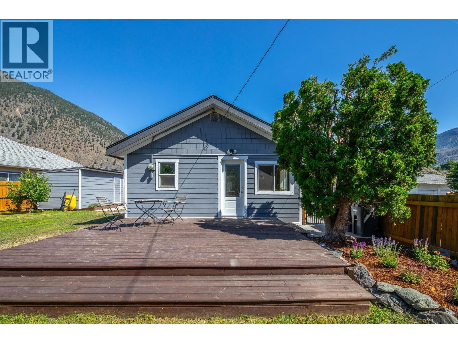 430 6th Avenue in