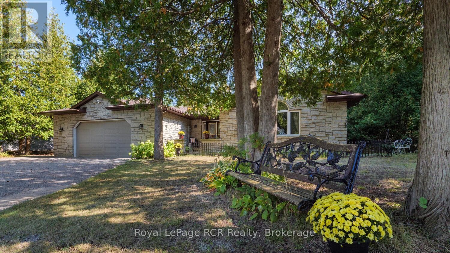 55 SHAMROCK BOULEVARD in