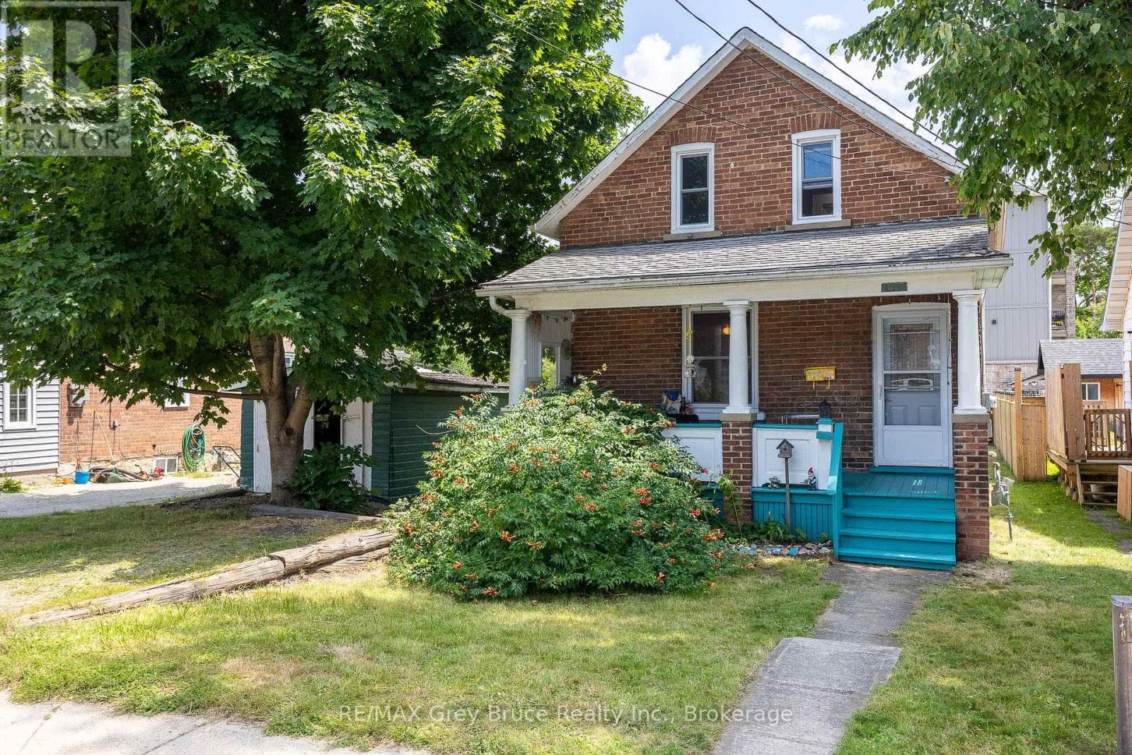 1809 3RD AVENUE W in