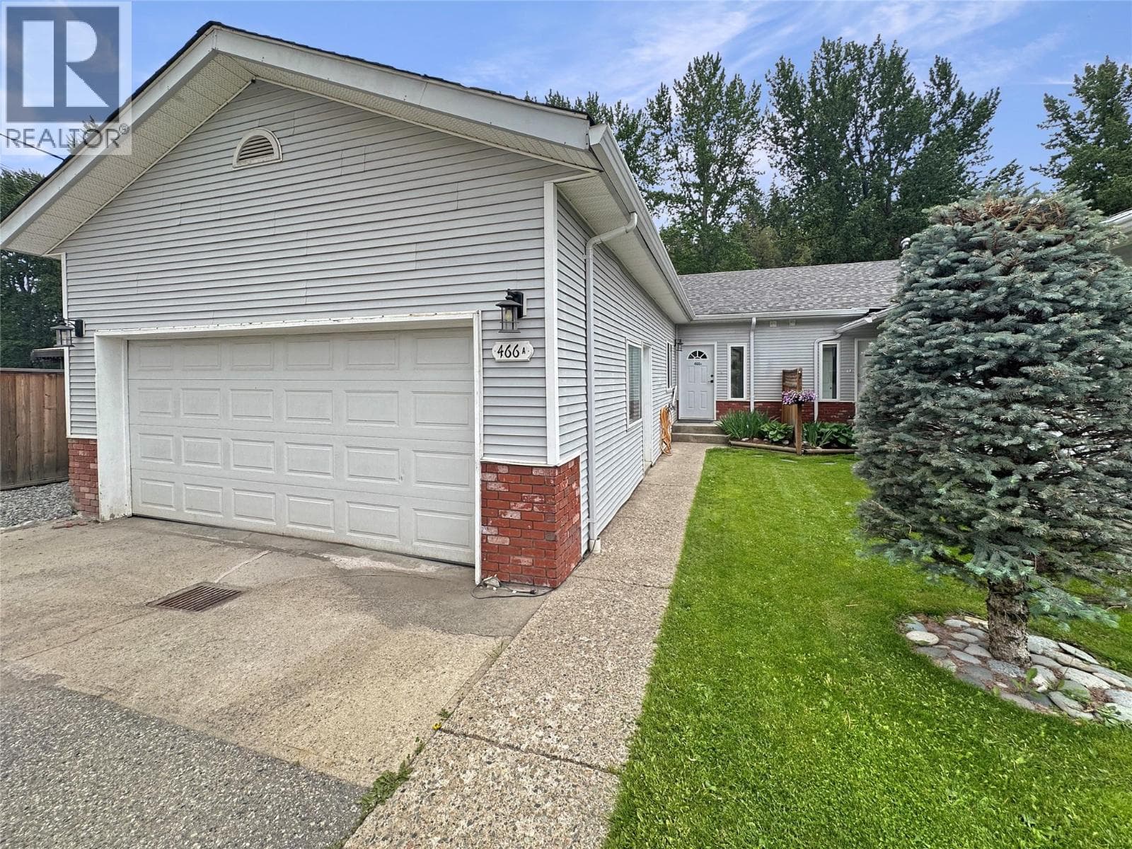 466 CORINA Avenue Unit# A in