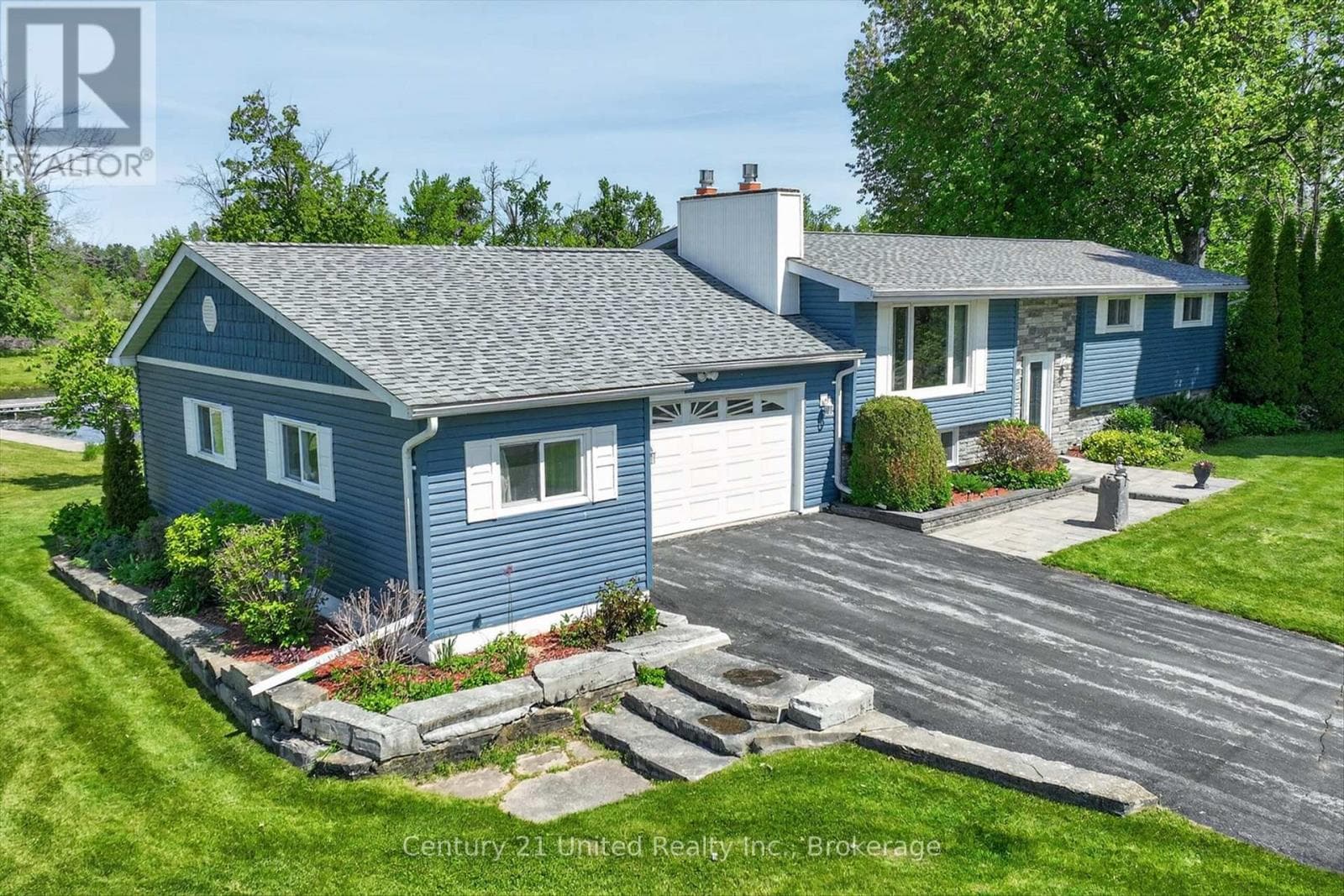 1190 NUFOREST DRIVE in