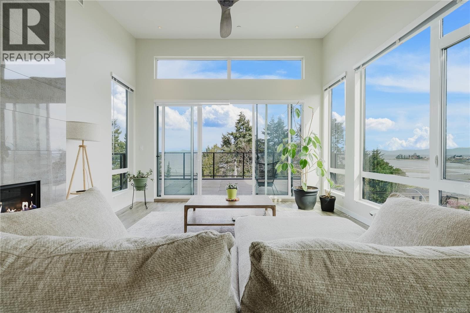 402 100 LOMBARDY STREET in