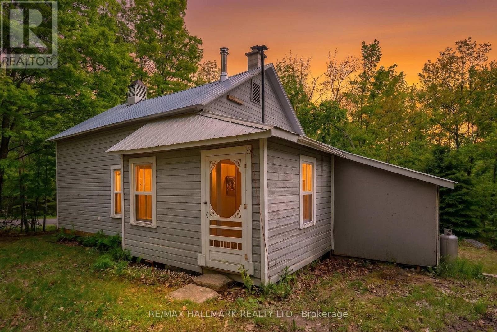 1005 LEARNERS LANE in
