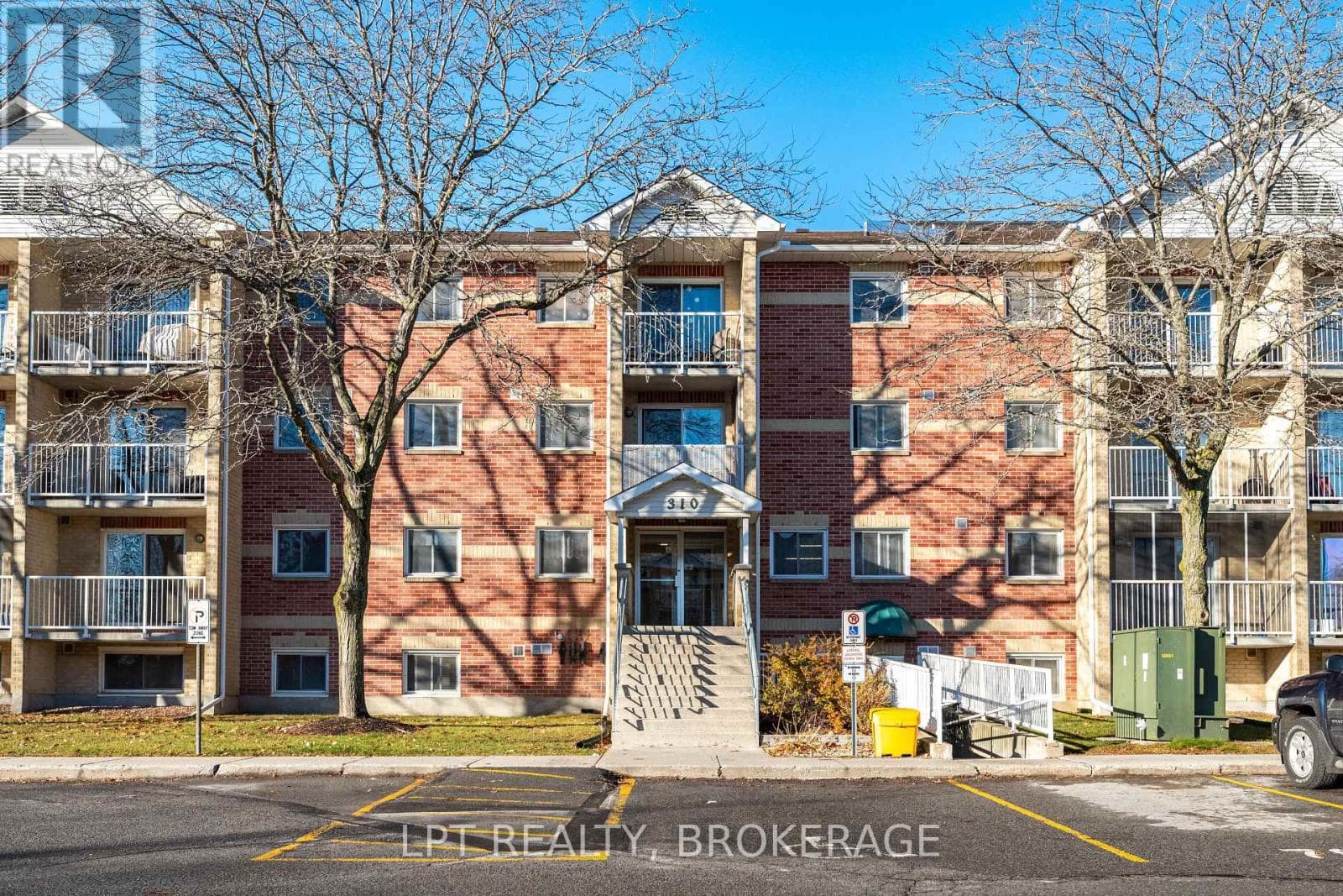 107 - 310 KINGSDALE AVENUE in Gardiners / Meadowbrook