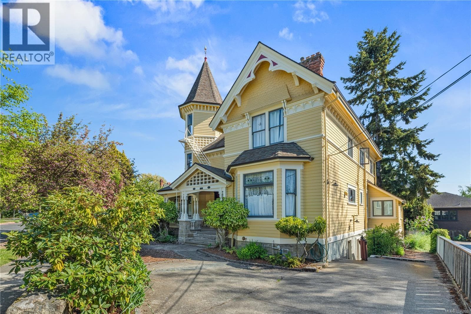 1171 ROCKLAND AVENUE in Fairfield
