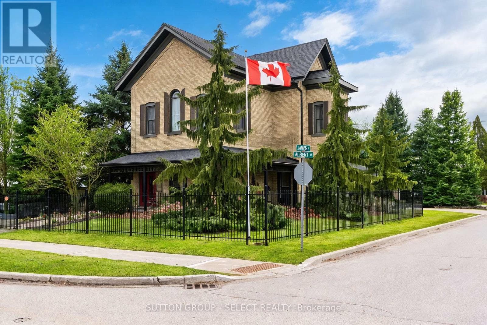 431 ALBERT STREET in