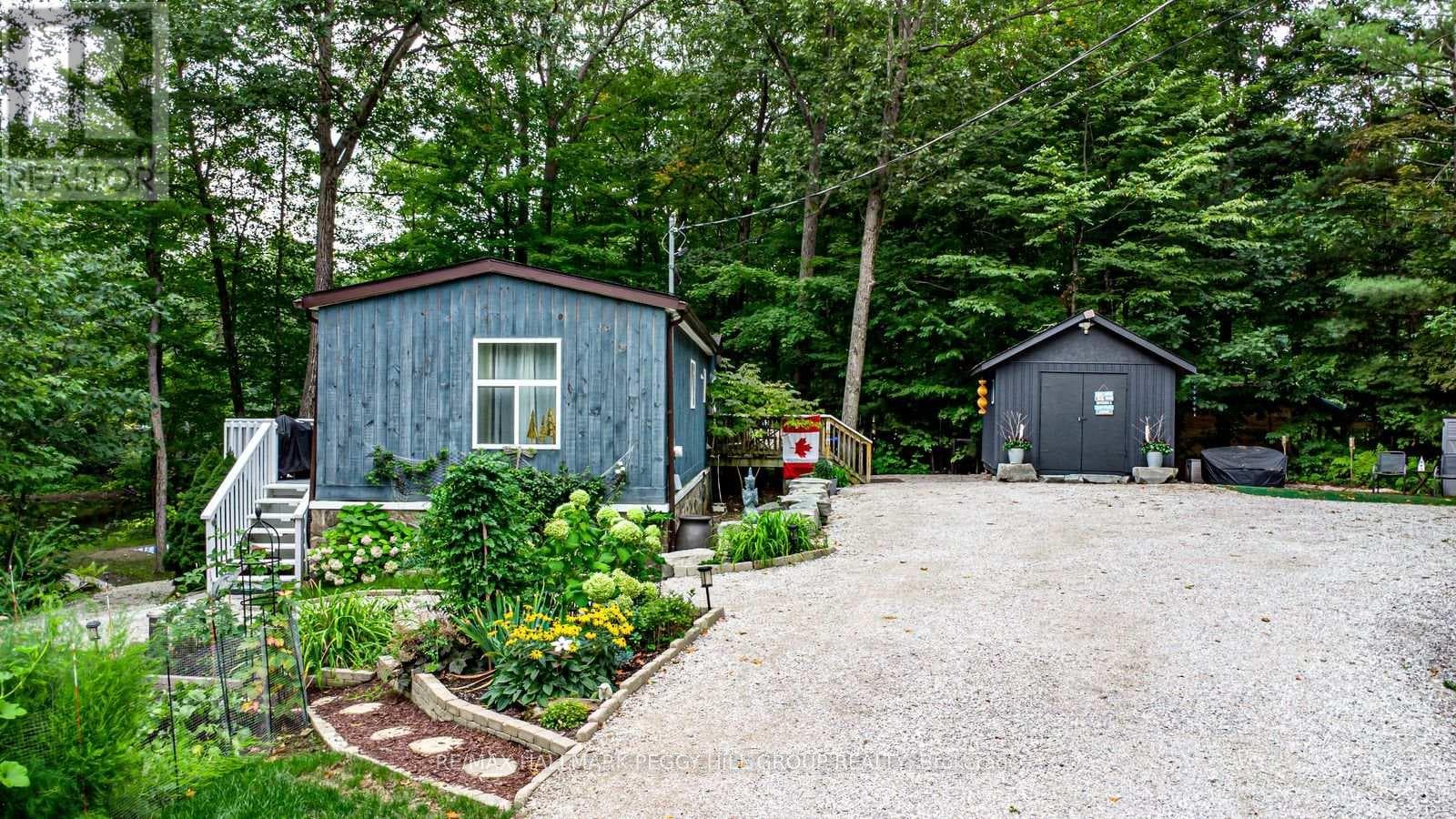 7498 ISLAND CRESCENT in