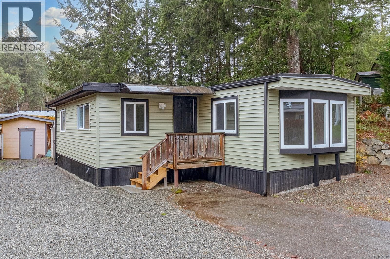 46 2785 Wallbank Rd in