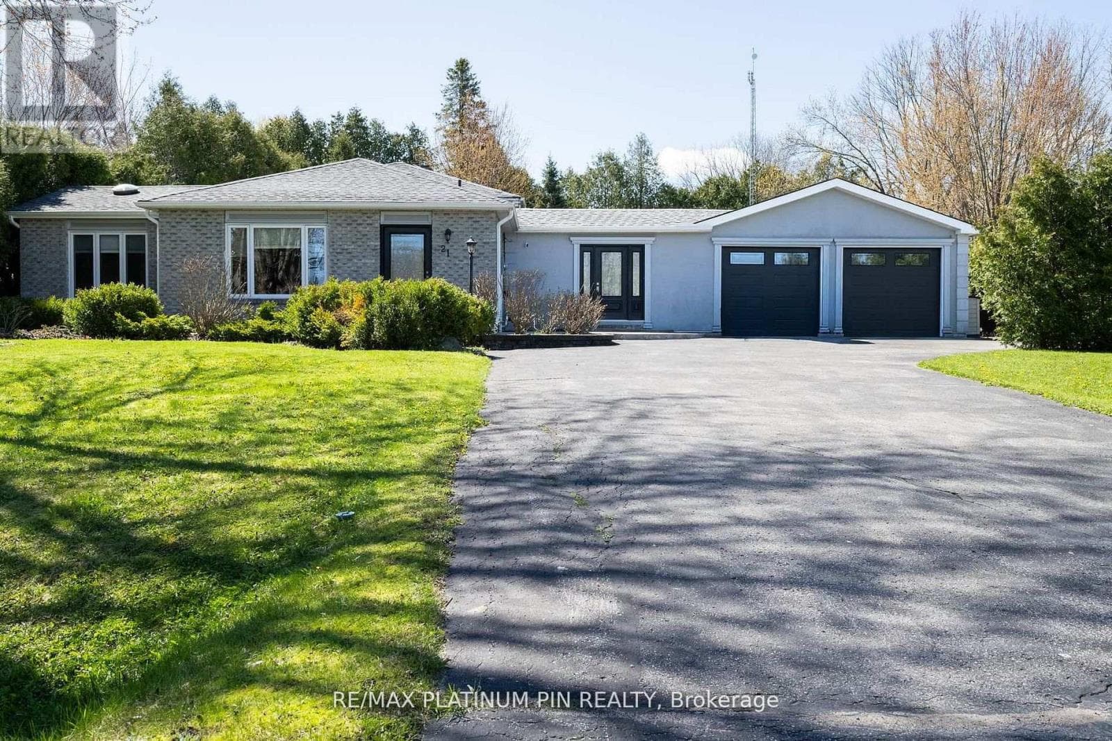 21 LONGFIELD DRIVE in Manvers