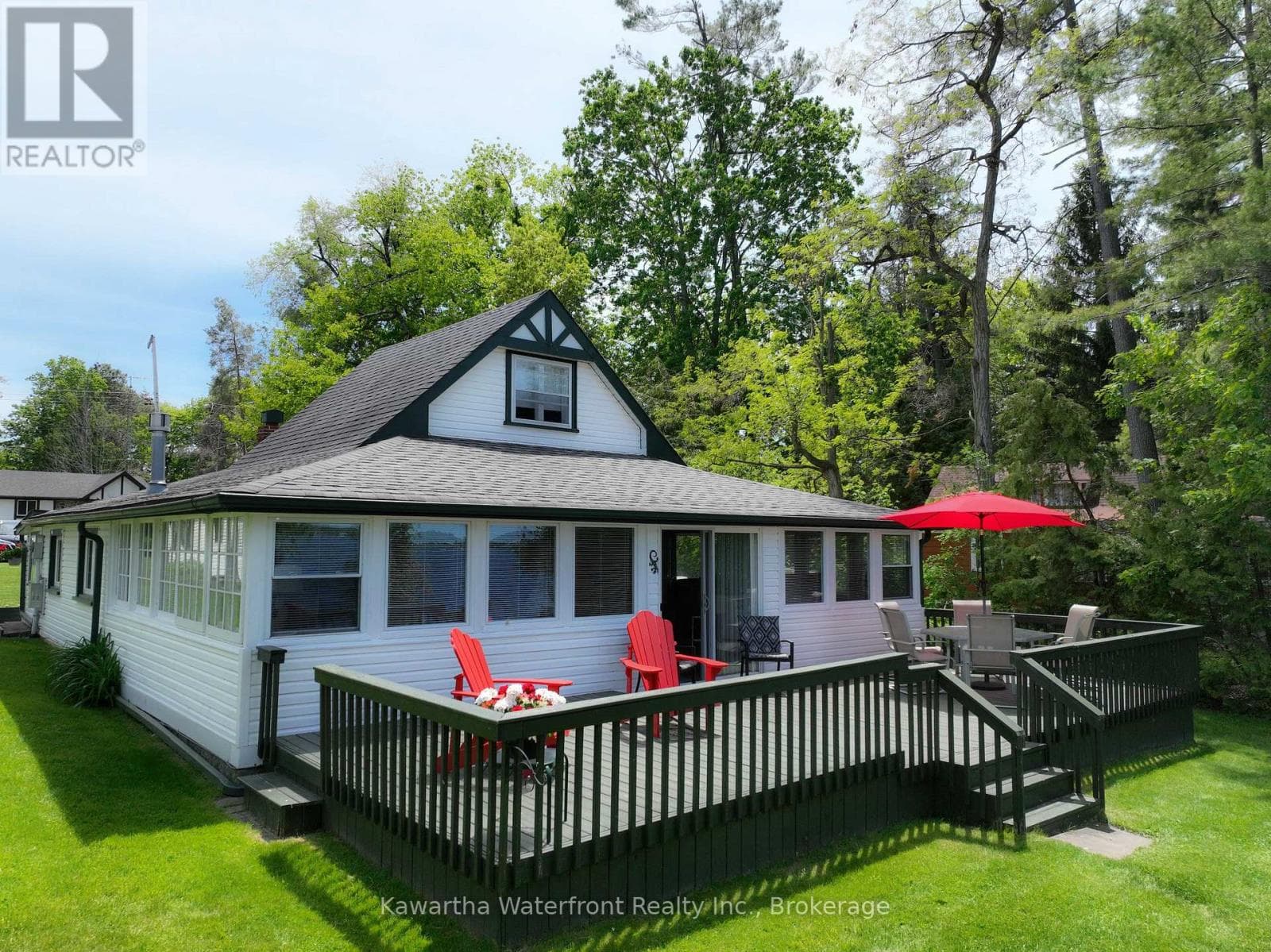 48 LESLIE FROST LANE in Fenelon
