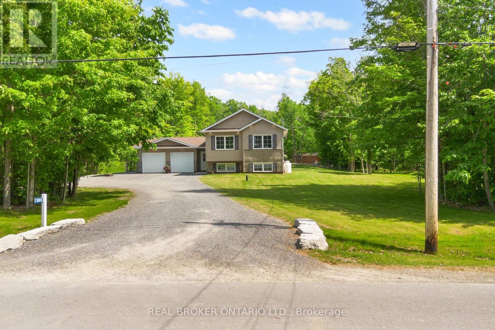 1083 ST FILLANS ROAD in