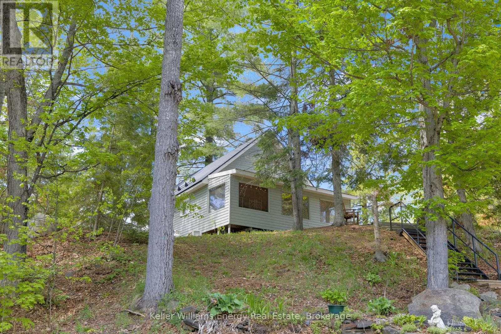 34C BENTLEY PLAZA in